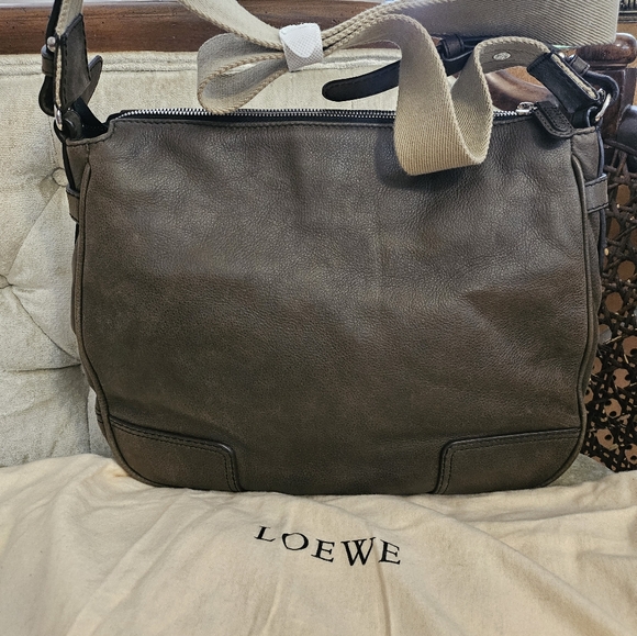Authentic Loewe anagram Unisex messenger bag ,guitar adjustible  strap - Picture 7 of 12